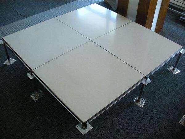 防靜電地板在機(jī)房建設(shè)要求中所起到的作用